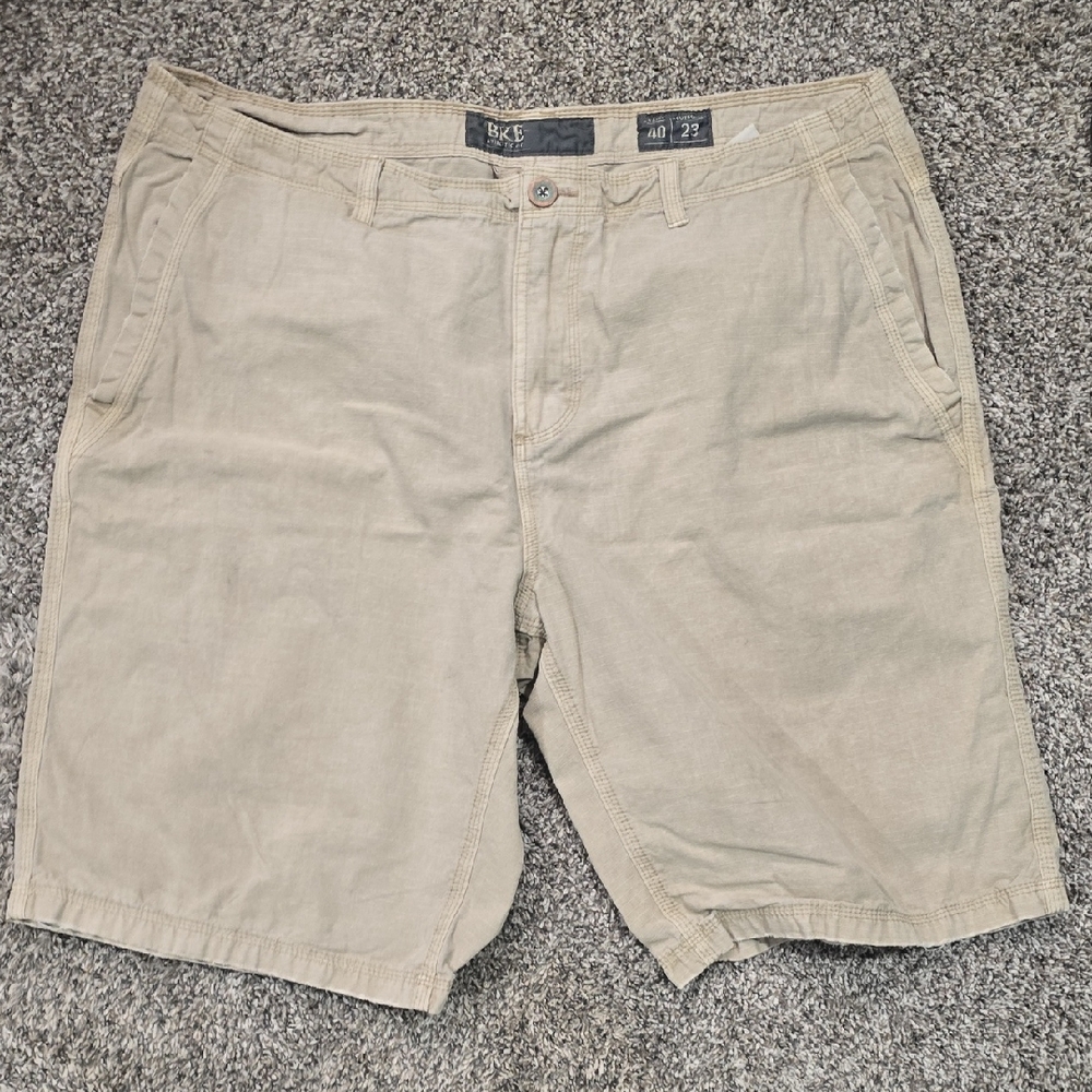 BKE Men's Light Khaki Flat-Front Shorts